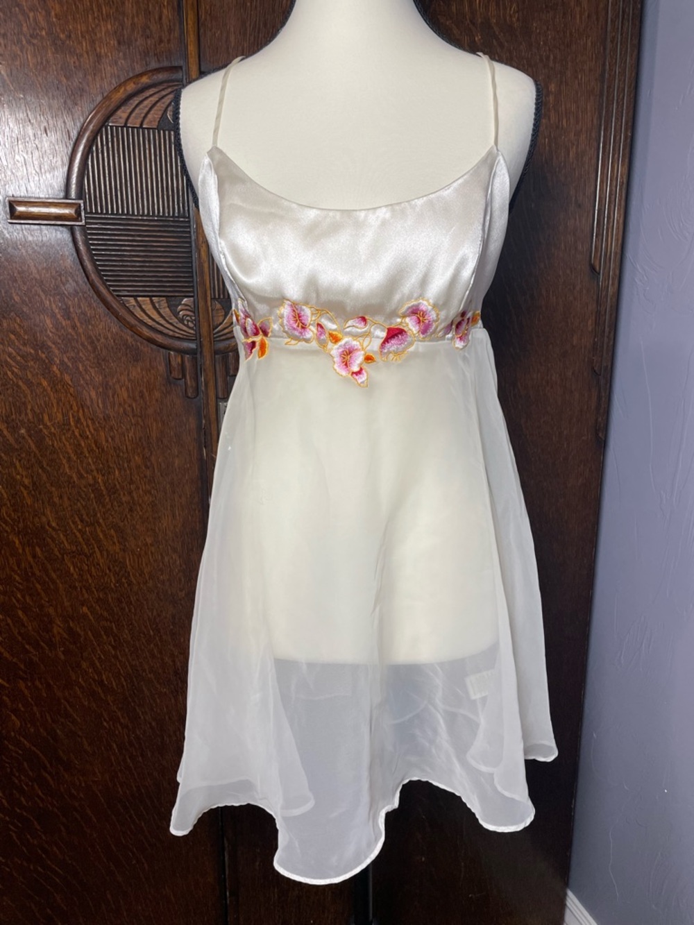 Delicates Vintage Ivory Satin & Chiffon Floral Embroidered Chemise